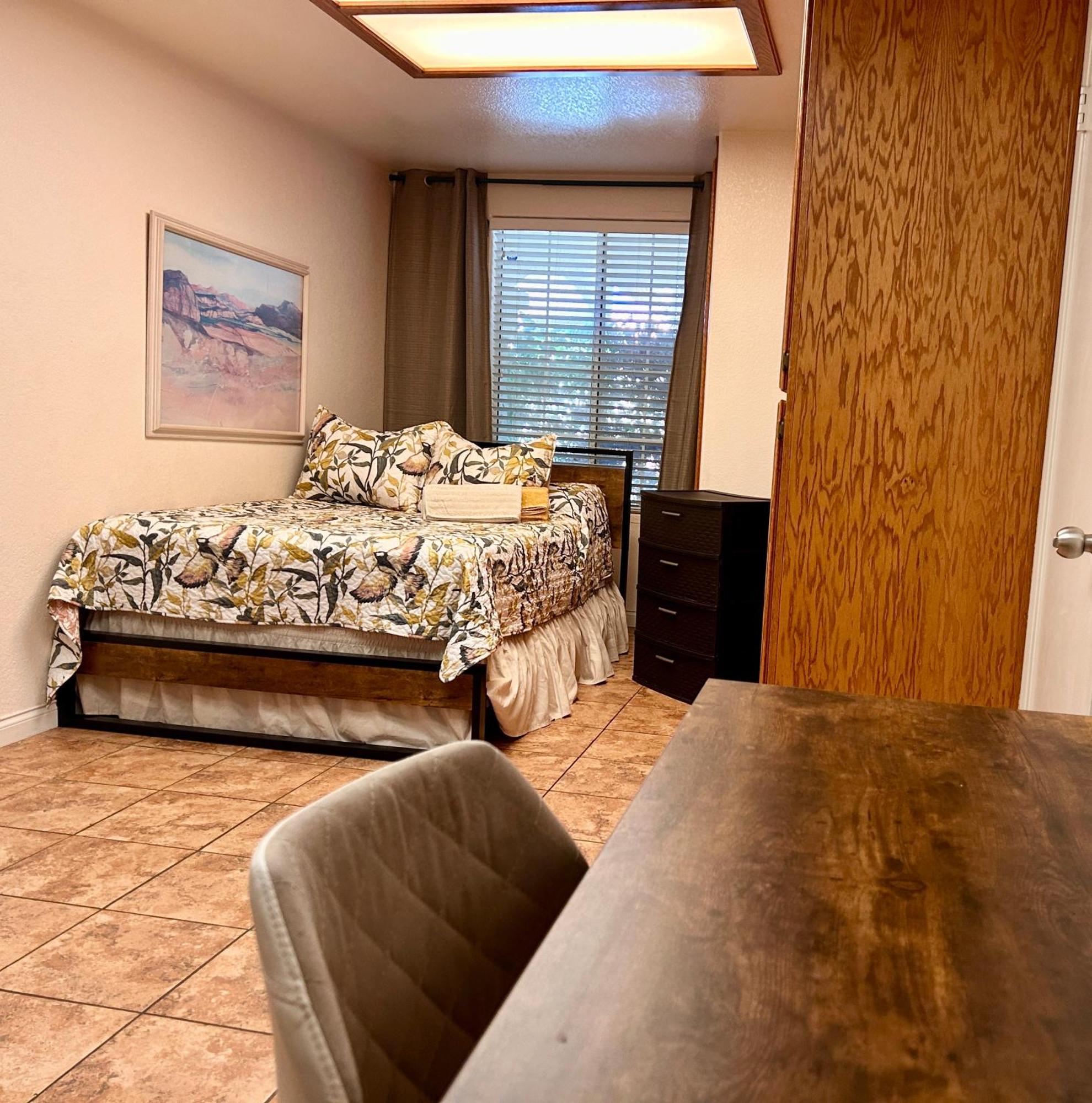 Sundown Sands Hideaway Hemet Exterior photo